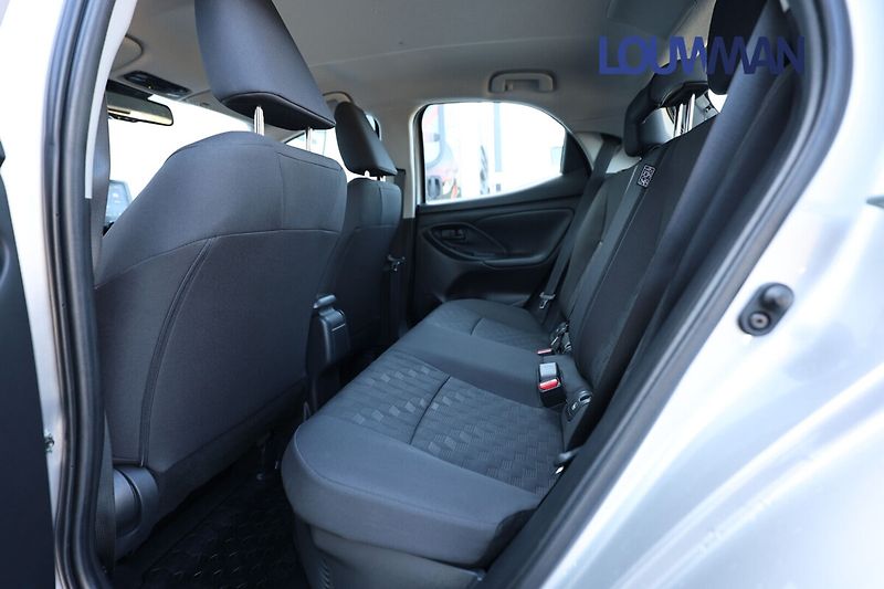Toyota Yaris 1.5L HEV CVT  Comfort - fotka 16 z 23