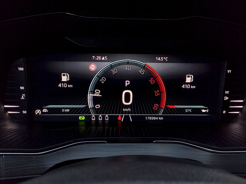Škoda Superb (2023) Combi 2,0 Tdi 147 Kw DSG - fotka 7 z 38