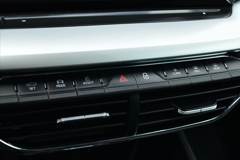 Škoda Octavia 2.0 TDI 110kW DSG STYLE ČR - fotka 26 z 31