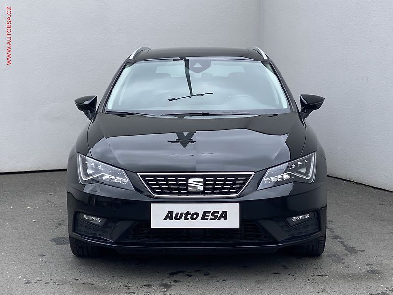 Seat Leon (2020) 2.0 TDi, Xcellence, DSG, LED - fotka 2 z 20