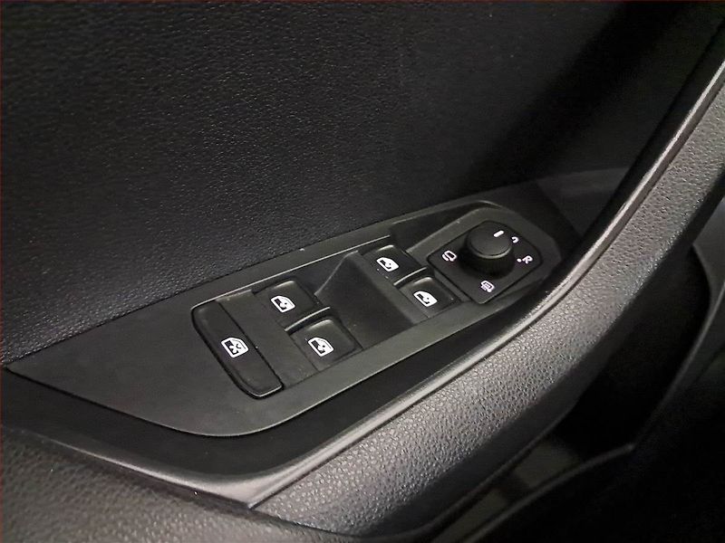 Škoda Karoq (2022) Ambition 2.0 TDI - fotka 19 z 25