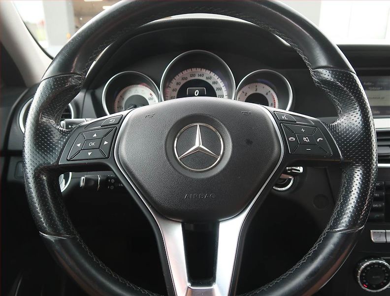 Mercedes-Benz Třídy C (2014) C 180 CDI, Automat, Serv.kniha - fotka 16 z 19