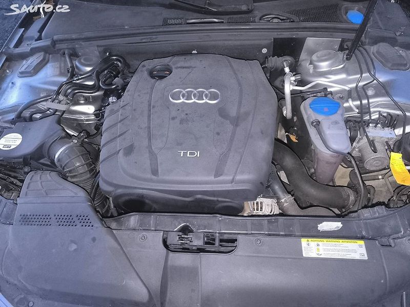 Audi A4 KRÁSNÁ,130KM,SERVISKA,1MAJITEL - fotka 19 z 24