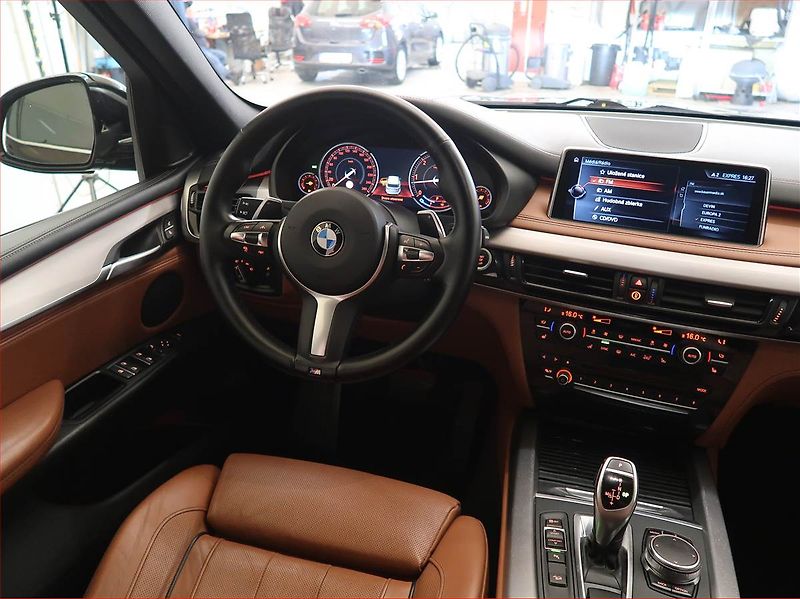 BMW X5 (2017) xDrive40d - fotka 7 z 21