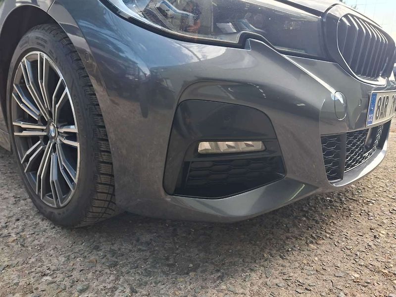 BMW Řada 3 320d xDrive AT Touring - fotka 61 z 83