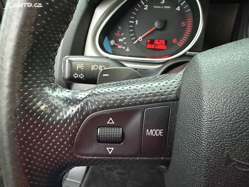 Audi Q7 3,0 TDI V6 QUATTRO - fotka 36 z 38