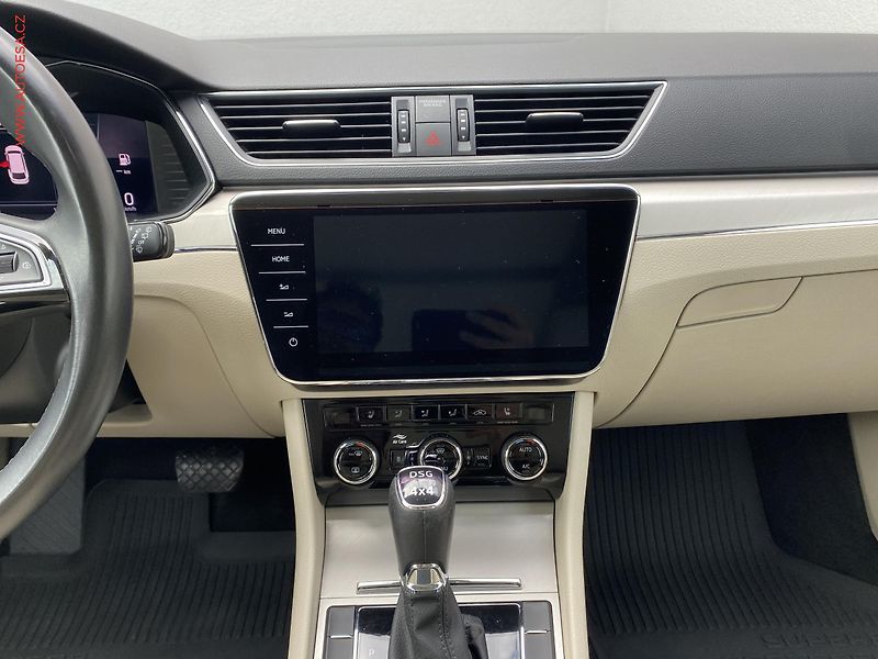 Škoda Superb (2019) 2.0 TSi 4x4, ČR, L&K, DSG - fotka 12 z 20