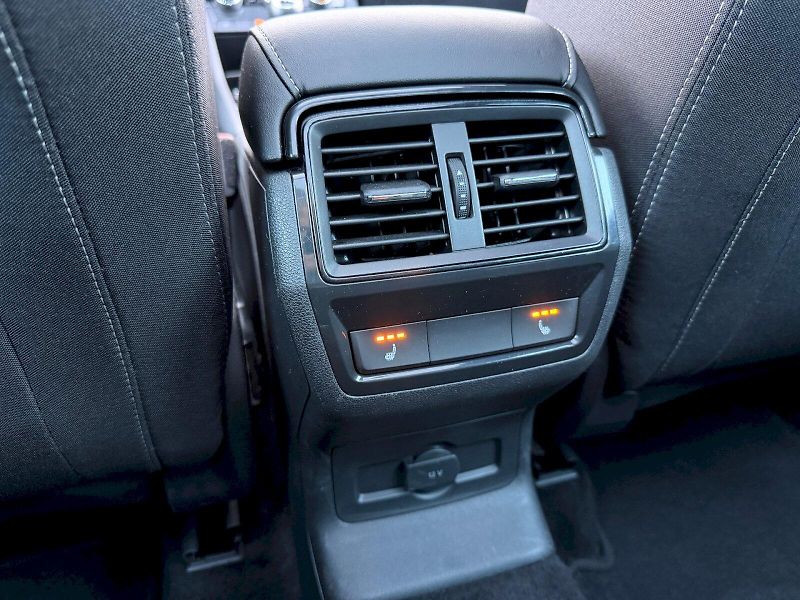 Škoda Karoq (2021) 1.5 TSI 110kW SportLine - fotka 25 z 35