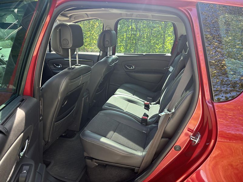 Renault Scénic 1.4 TCe Dynamique - fotka 18 z 26