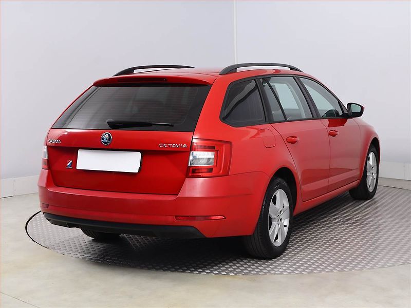Škoda Octavia (2017) Ambition 1.6 TDI, Serv.kniha - fotka 5 z 14