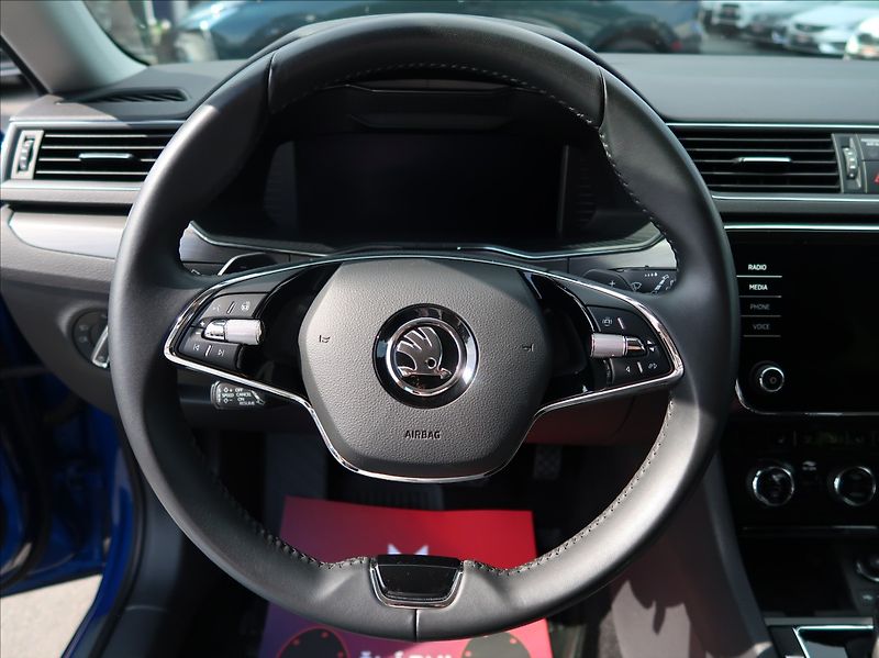 Škoda Superb 2,0 TSi,140kW,NovéČR,Style,DPH - fotka 18 z 26