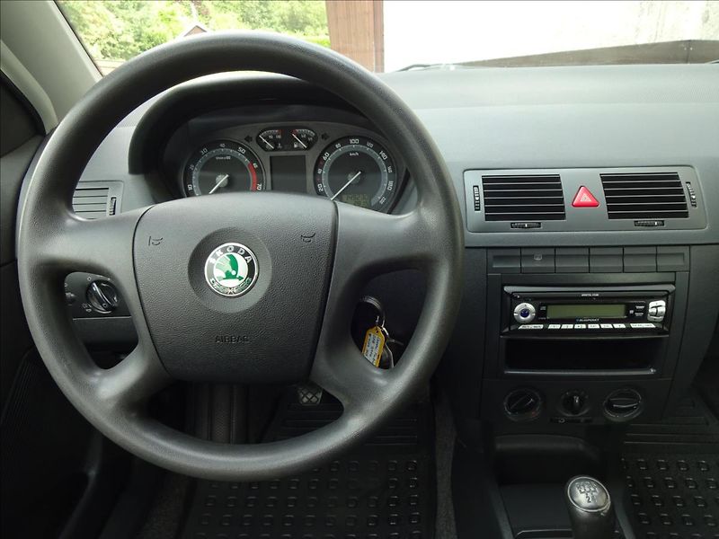 Škoda Fabia I 1,2i 47kW Combi - fotka 34 z 43