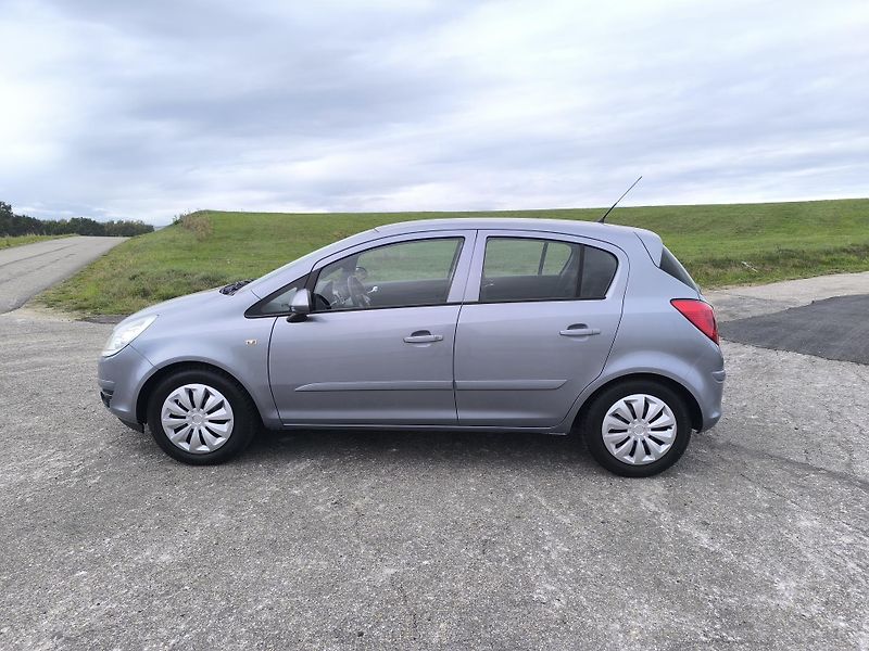 Opel Corsa (2007) 1.4 1.MAJITEL,SERVISNI KÍŽKA - fotka 4 z 33
