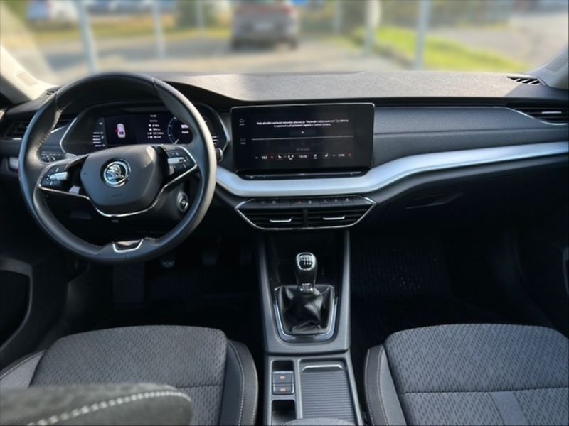 Škoda Octavia 1,5 TSI 110 Style - fotka 9 z 11