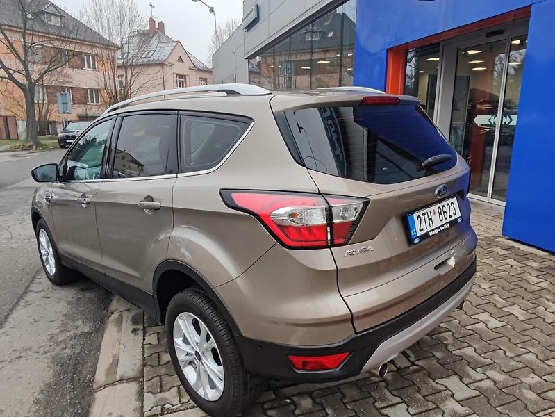 Ford Kuga (2019) - fotka 6 z 26