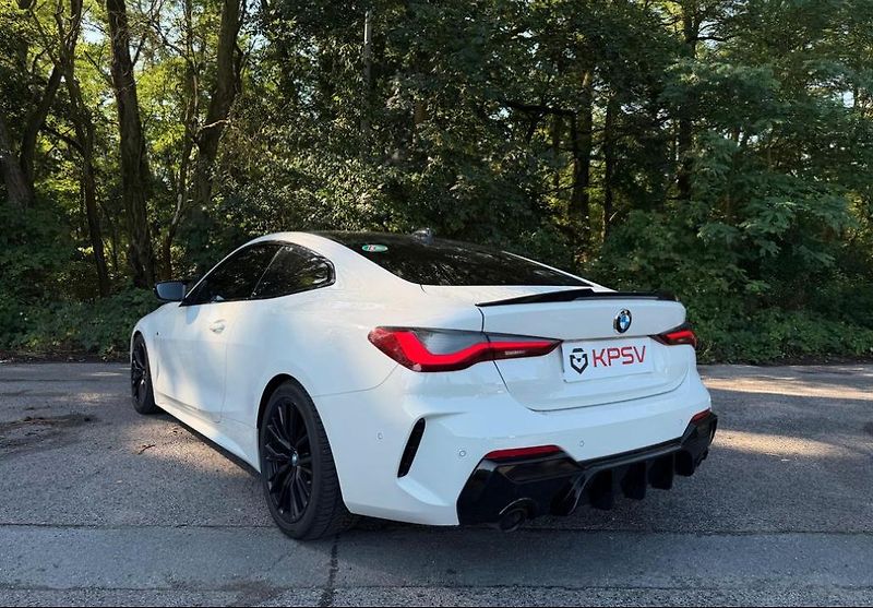 BMW Řada 4 (2021) M420d xDrive Coupe MPerformanc - fotka 6 z 23