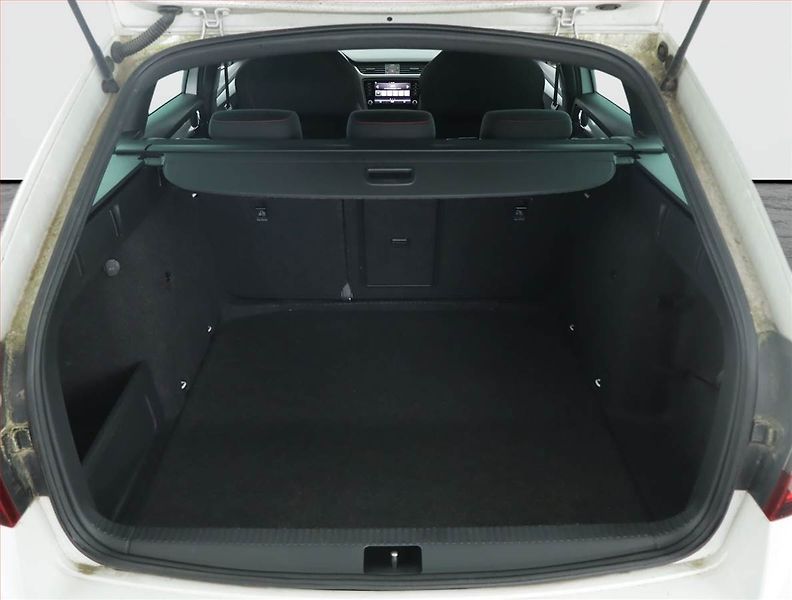 Škoda Octavia (2020) 1.5 TSI, Navi, Tempomat - fotka 14 z 15