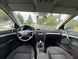 Škoda Octavia (2006) 1.9 TDi 77kw 4x4 kombi - náhled 9