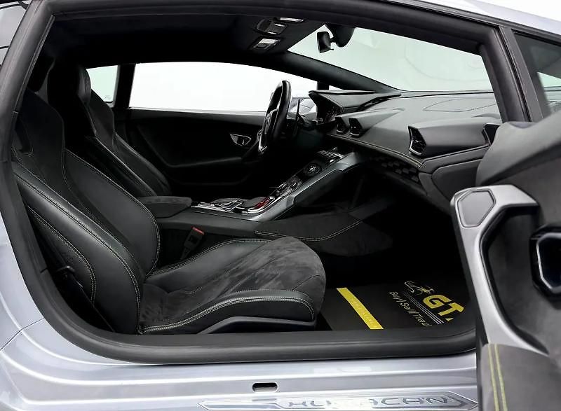 Lamborghini Huracán (2016) Zadokolka V10 - fotka 8 z 14