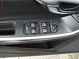 Volvo V60 (2017) 2.0 D, 1.maj, Cross Country - náhled 11