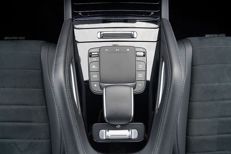 Mercedes-Benz GLE 450d 4Matic/AMG/21/ČR - fotka 33 z 46