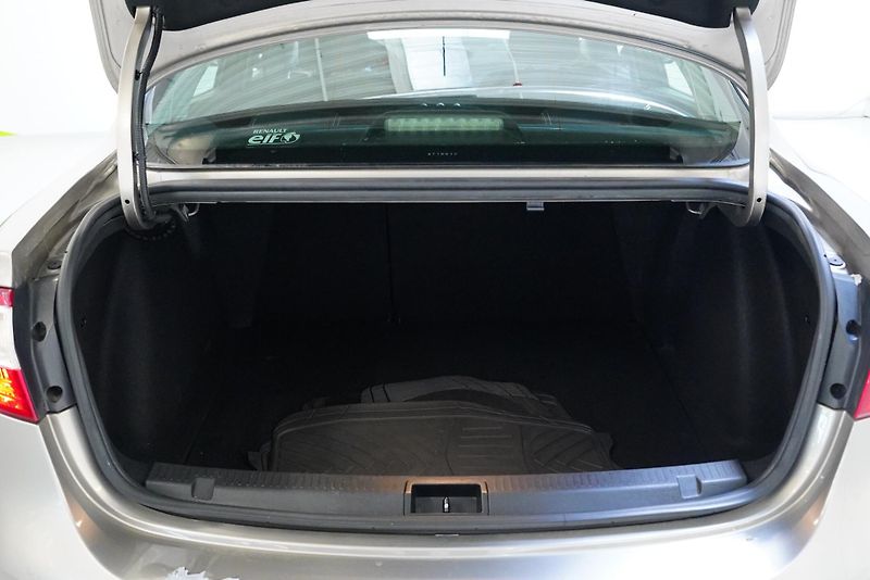 Renault Fluence - fotka 25 z 25