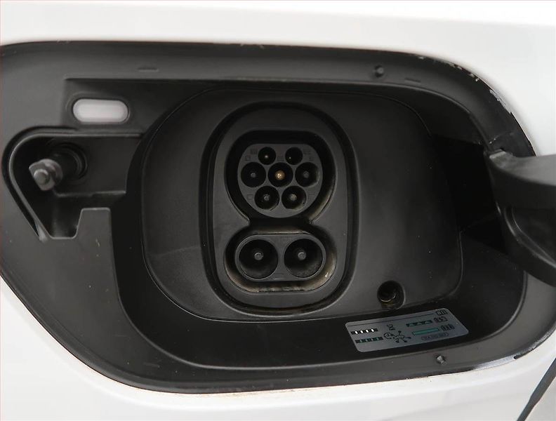 Volkswagen ID.4 (2020) Pro Perf. (82 kWh), SoH 89% - fotka 27 z 28