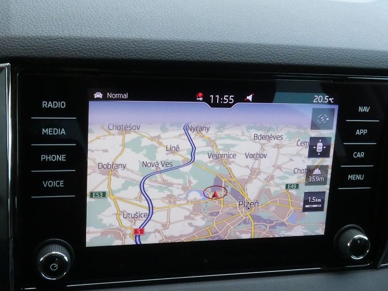 Škoda Karoq 4x4 StylePlus 2.0 TDI /110kW 6 - fotka 28 z 29