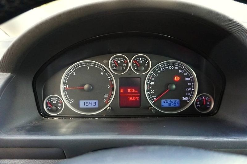 Volkswagen Sharan (2007) 2,0 TDI 103 kW - fotka 29 z 43