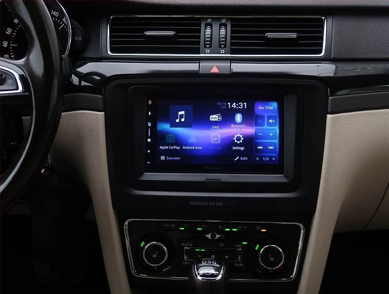 Škoda Superb (2014) Laurin&Klement 3.6 FSI V6 - fotka 12 z 23