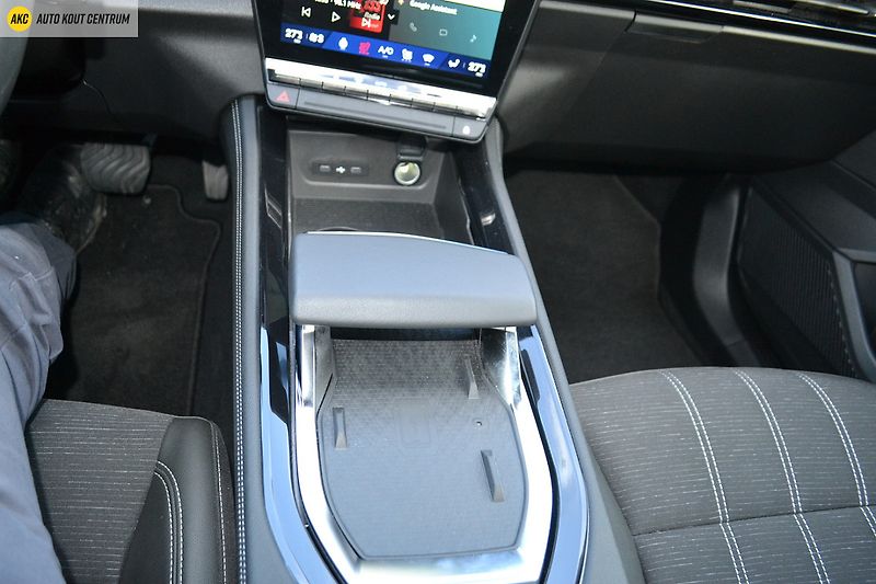 Renault Austral TECHNO MHEV 160 AUTO - fotka 24 z 53