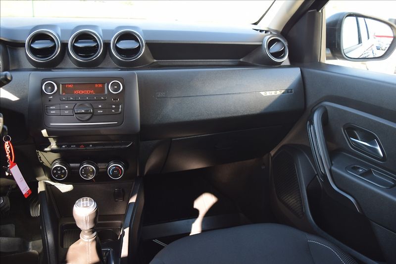 Dacia Duster 1,6 SCe 84KW 1 MAJITEL, TAŽNÉ - fotka 21 z 42
