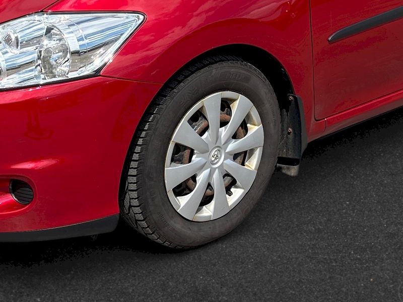 Toyota Auris (2010) - fotka 11 z 24