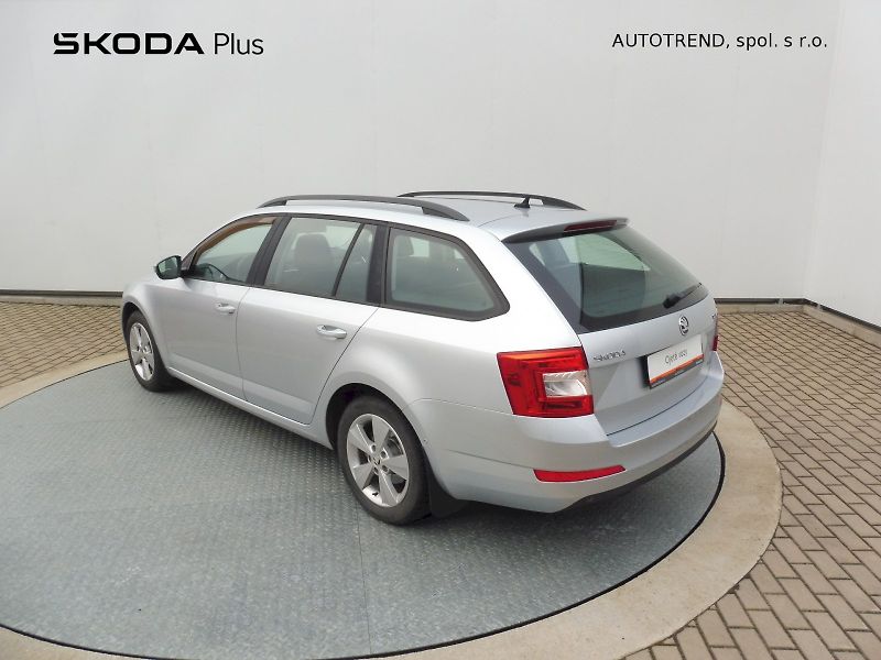 Škoda Octavia (2015) Combi Style Elegance 1,4 TSI C - fotka 25 z 27