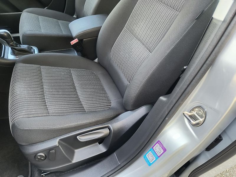Seat Alhambra (2021) 1.4 TSI DSG 110KW/ NAVI/KAMERA - fotka 26 z 58