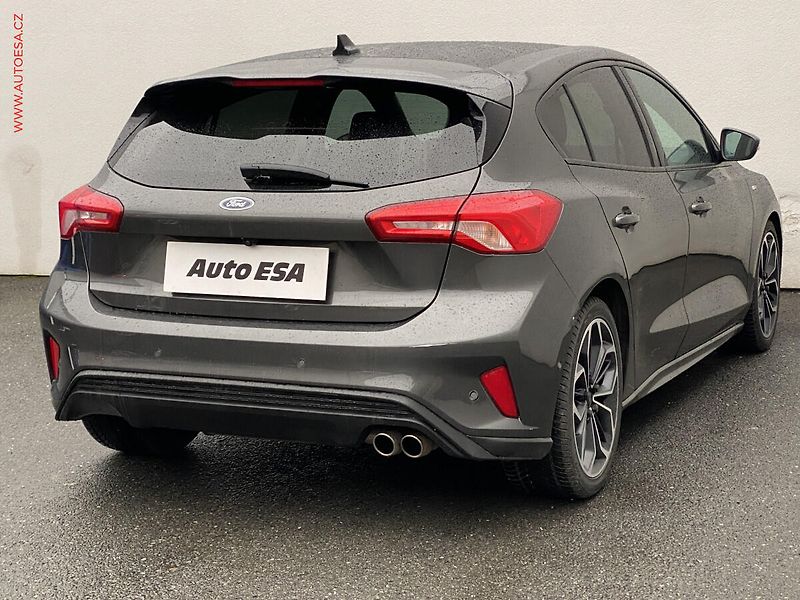 Ford Focus (2018) 1.5 TDCi, AT, headUP - fotka 4 z 20
