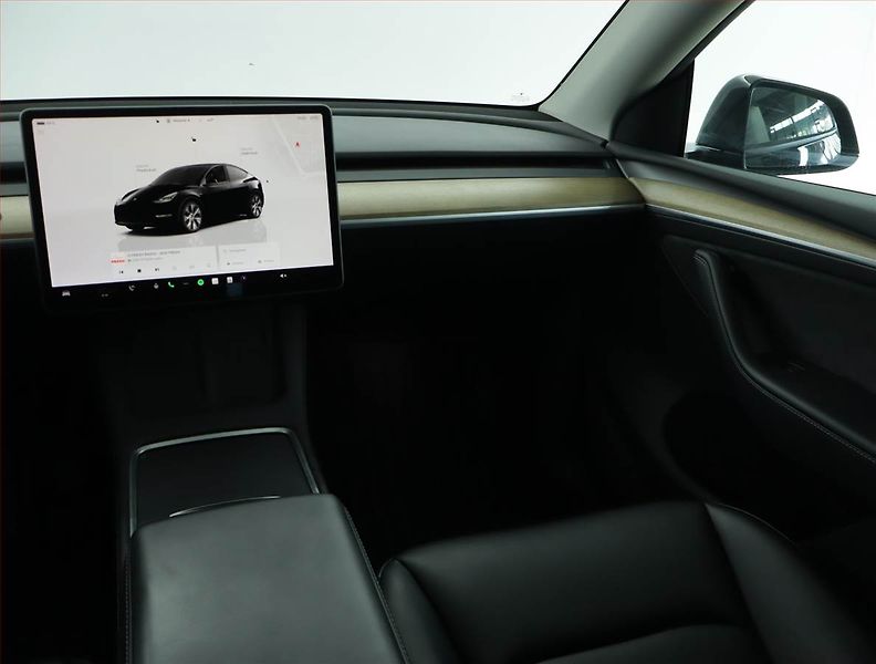 Tesla Model Y (2022) Long Range AWD 79kWh, SoH 89% - fotka 8 z 19