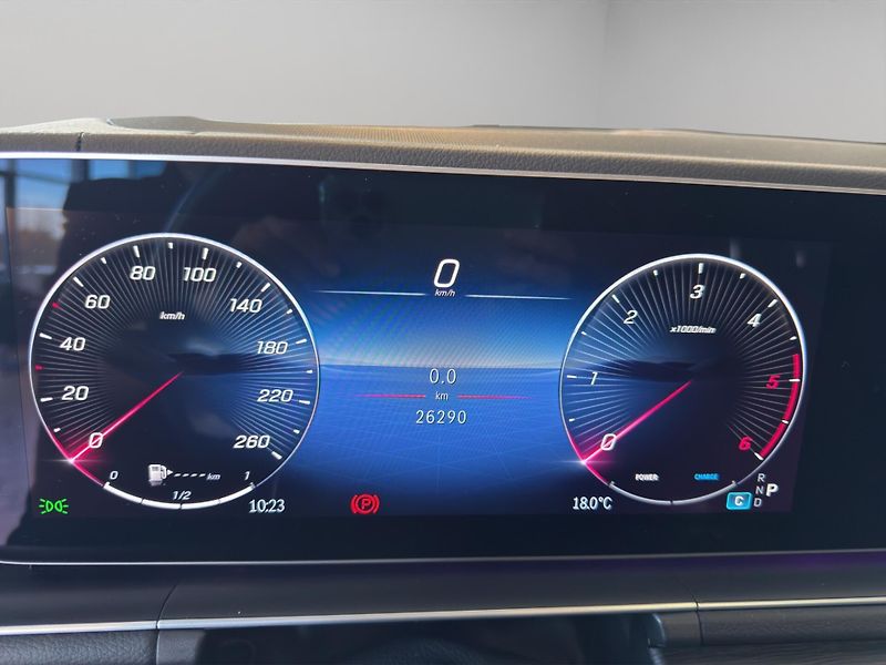 Mercedes-Benz GLE (2025) 450 d 4MATIC - fotka 13 z 28