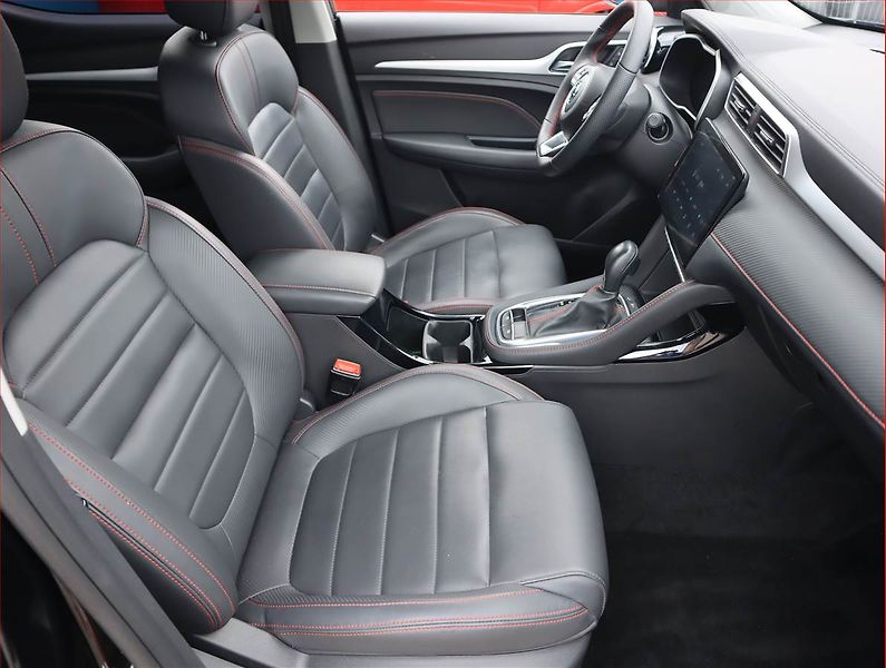 MG ZS (2024) Exclusive 1.0 Turbo, Automat - fotka 9 z 19