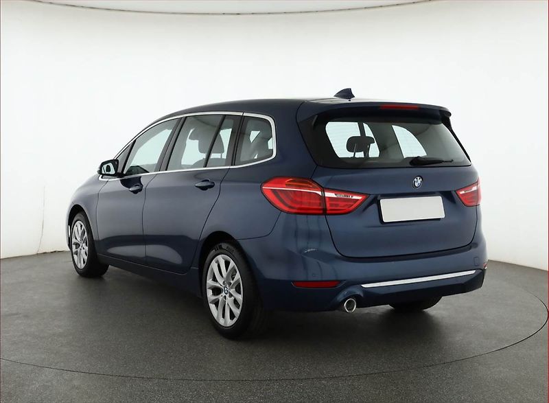 BMW Řada 2 (2021) 216d Gran Tourer, Automat - fotka 4 z 19