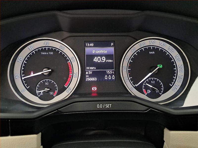Škoda Superb (2017) Laurin&Klement 2.0 TSI, 4X4 - fotka 11 z 20