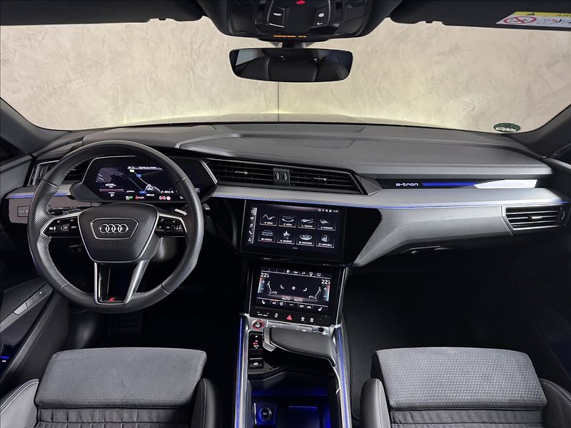 Audi e-tron S 370 Digital LED Záruka - fotka 20 z 50