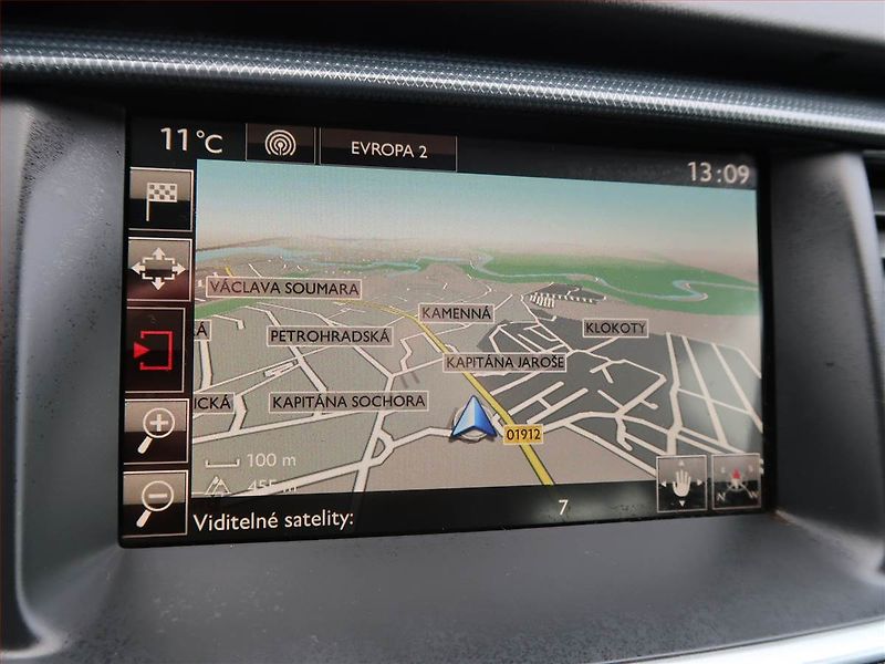 Peugeot 508 (2016) 2.0 BlueHDi, Navi, Tempomat - fotka 13 z 17