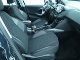 Peugeot 2008 (2018) Active Pack 1.2 PureTech - náhled 9