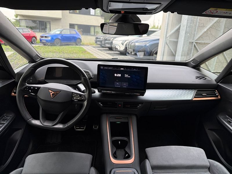 Cupra Born (2022) REZERVACE Beats Audio Masážní - fotka 12 z 43