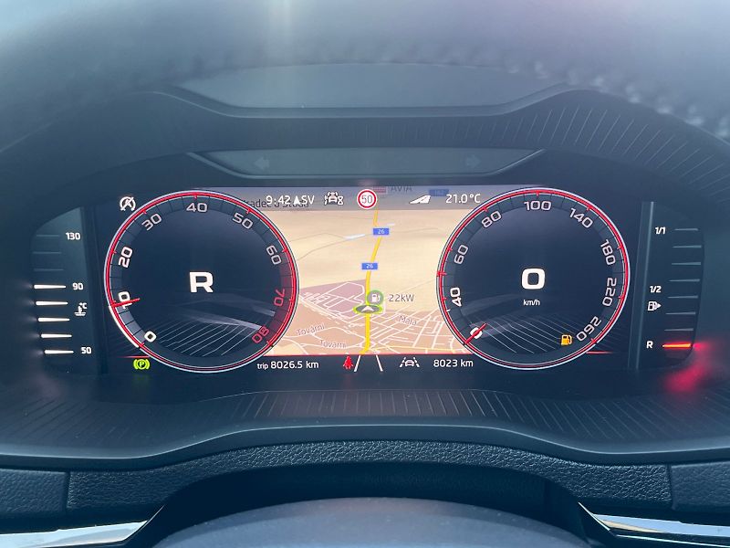 Škoda Karoq (2025) Sportline 1,5TSI / 110 kW DSG - fotka 20 z 36
