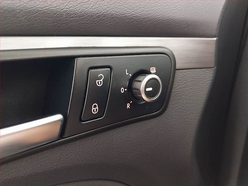 Volkswagen Touran (2012) 1.6 TDI, Tempomat - fotka 18 z 21