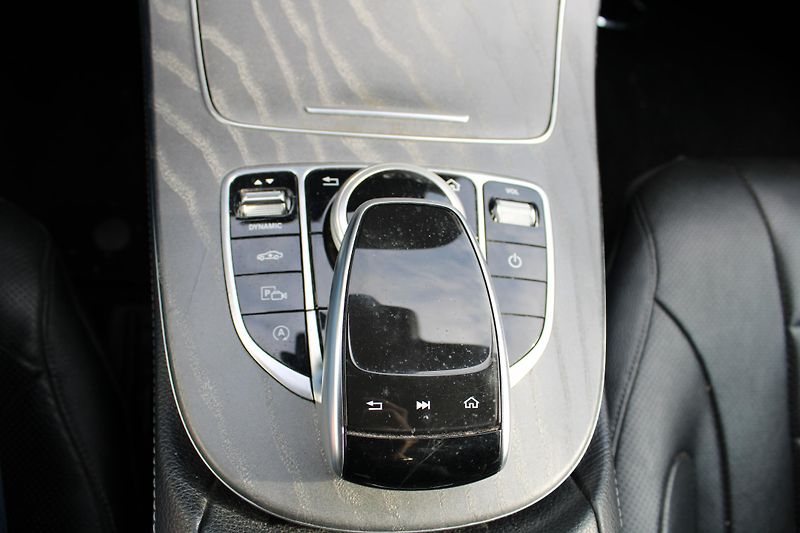 Mercedes-Benz CLS 400d 4MATIC*AMG*Burmester* - fotka 16 z 31