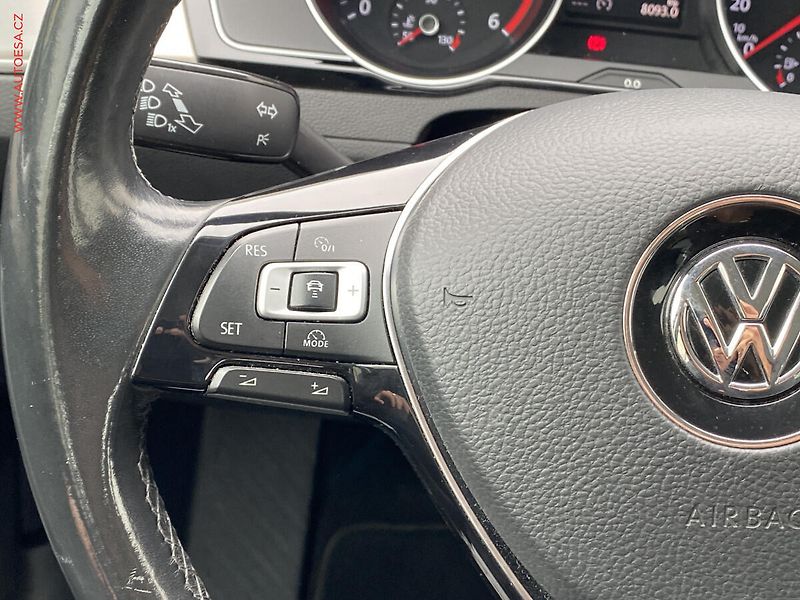 Volkswagen Passat (2017) 2.0TDi 4x4, ČR, Highline, DSG - fotka 13 z 17