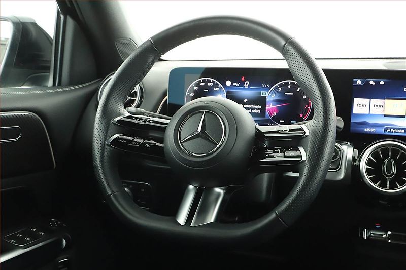 Mercedes-Benz GLB (2026) 200, AMG Line, Navigace - fotka 8 z 20